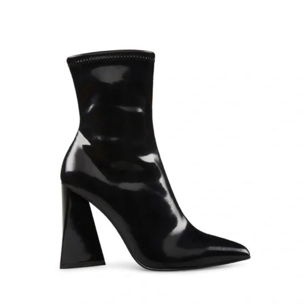 *BRAND NEW* Black Steve Madden Kira Heeled Boot *Size 8